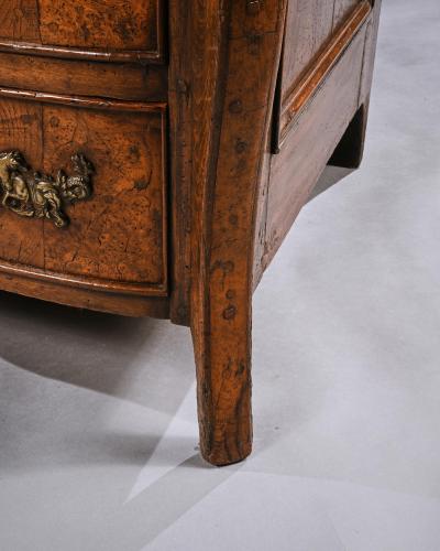 RARE EARLY 18TH CENTURY LOUIS XV PROVINCIAL BURR ELM MAZARIN COMMODE