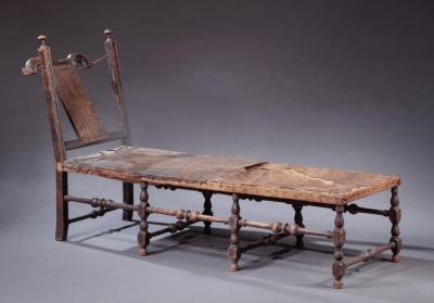 RARE WILLIAM AND MARY DAYBED