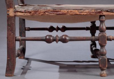 RARE WILLIAM AND MARY DAYBED