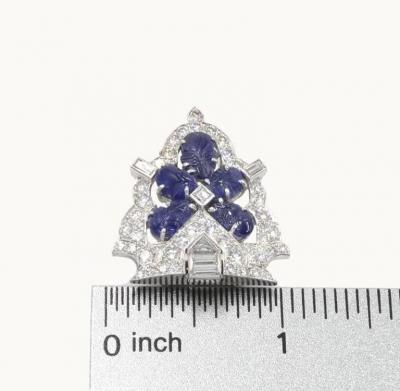 RAYMOND YARD ART DECO CARVED SAPPHIRE AND DIAMOND PLATINUM BROOCH