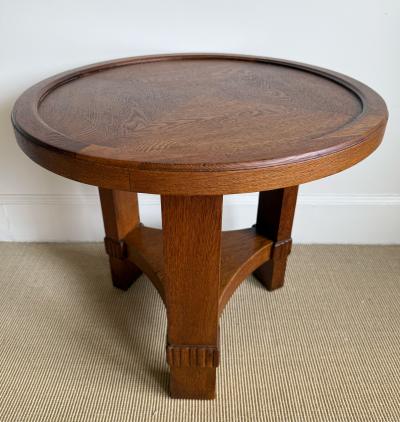 ROUND OAK TABLE