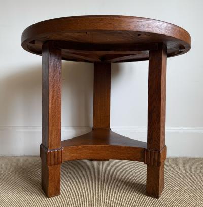 ROUND OAK TABLE