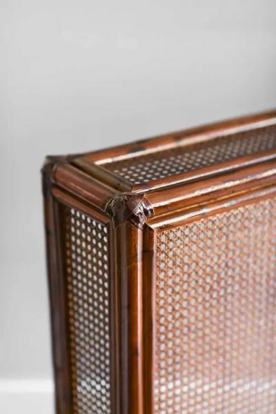 Radiator cover in bamboo and Vienna straw with leather bindings Molto Editions
