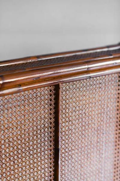 Radiator cover in bamboo and Vienna straw with leather bindings Molto Editions
