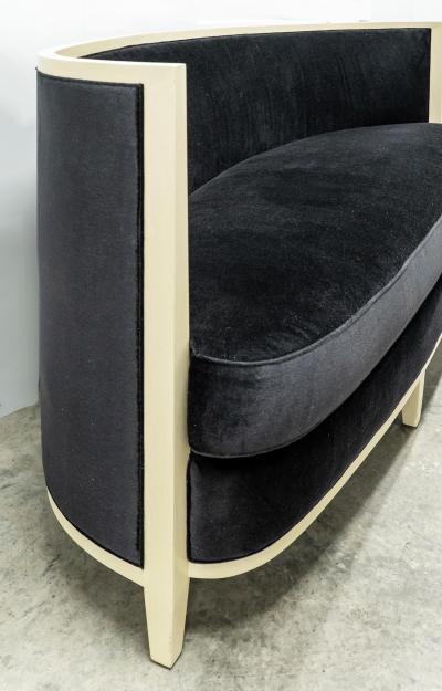 Ralph Pucci Andr e Putman Ralph Pucci International Crescent Moon Sofa