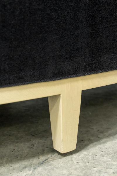 Ralph Pucci Andr e Putman Ralph Pucci International Crescent Moon Sofa