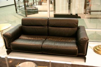 Raniero Aurelis Jai Pong Sofa