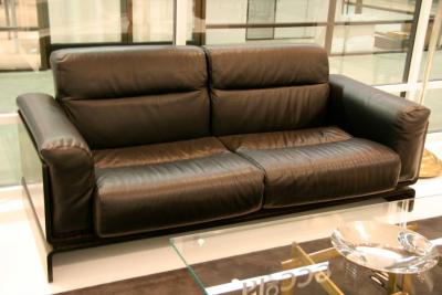 Raniero Aurelis Jai Pong Sofa