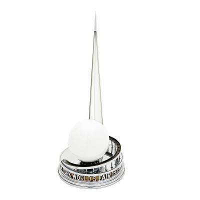 Rare 1939 New York Worlds Fair Table Lamp