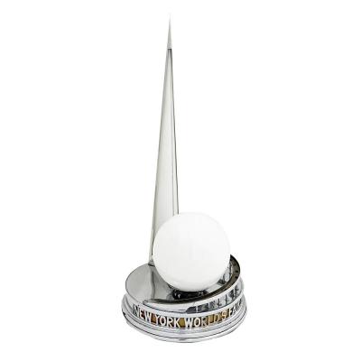 Rare 1939 New York Worlds Fair Table Lamp