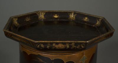 Rare Baroque Tea Table With Exquisite Decoration In Japanese Hiramaki E Lacquer