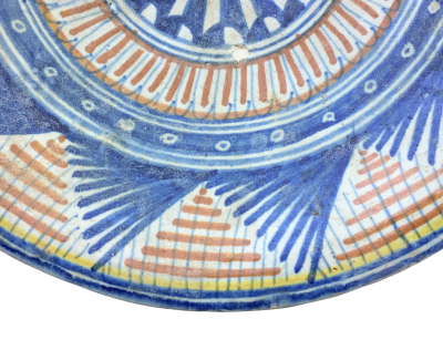 Rare Dutch Maiolica plate with geometrical star design 16th century