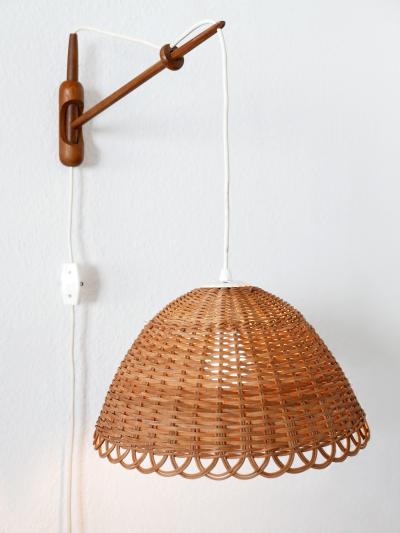 Rare Elegant Mid Century Modern Rattan Teak Wall Lamp Scandinavia 1960s