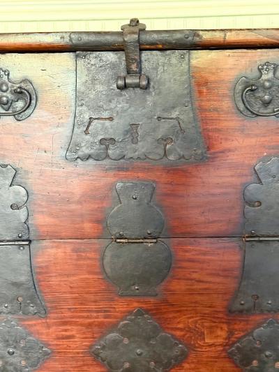 Rare Korean Gangwon Do Bandaji Chest Joseon Dynasty