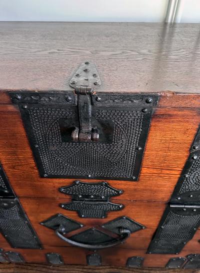 Rare Korean Pakchon Bandaji Chest Joseon Dynasty