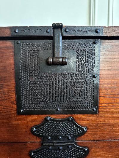 Rare Korean Pakchon Bandaji Chest Joseon Dynasty