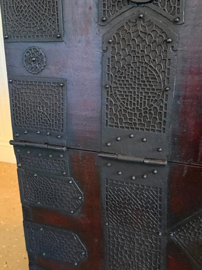 Rare Korean Pakchon Bandaji Chest Joseon Dynasty