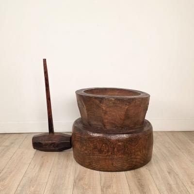 Rare Large Usu Rice Pounder in Keyaki Wood Meiji Period circa 1880
