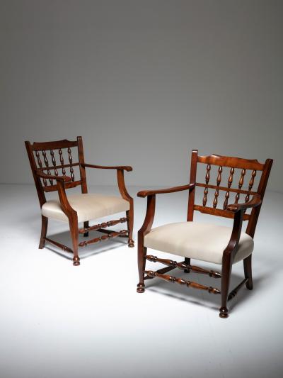 Rare Pair of Armchairs by Tomaso Buzzi
