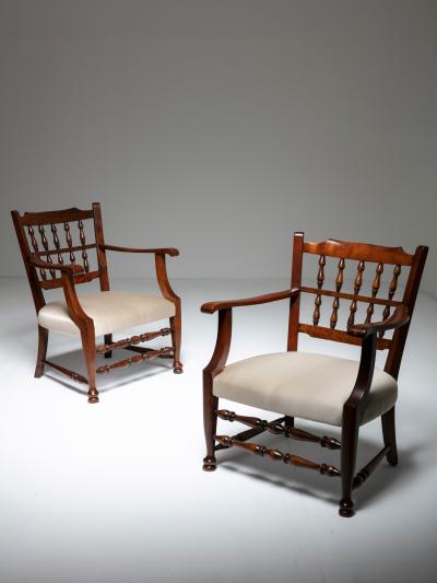Rare Pair of Armchairs by Tomaso Buzzi