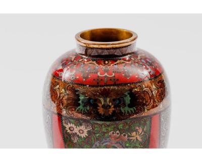 Rare Pair of Meiji Period Japanese Cloisonne Enamel Vases Red Ground Dragon 3