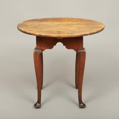 Rare Queen Anne Oval Top Tea Table