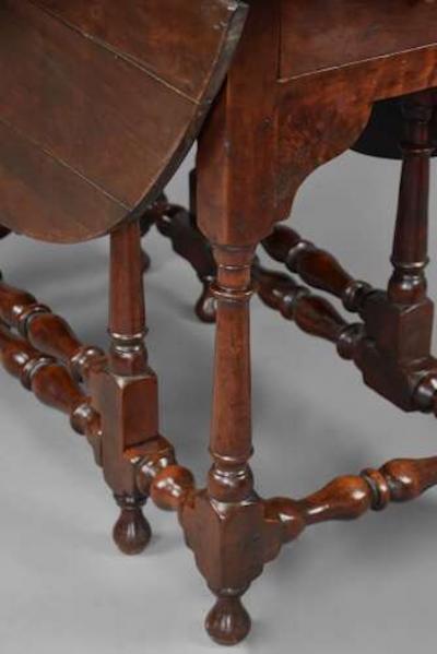 Rare early 18th century walnut gateleg table of fine patina