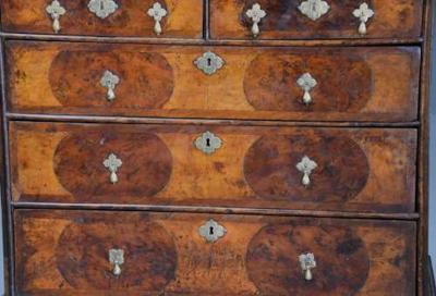 Rare fine William Mary yew walnut chest of drawers