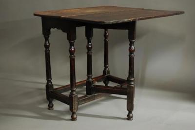 Rare late 17th century oak ash side table