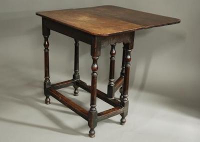 Rare late 17th century oak ash side table
