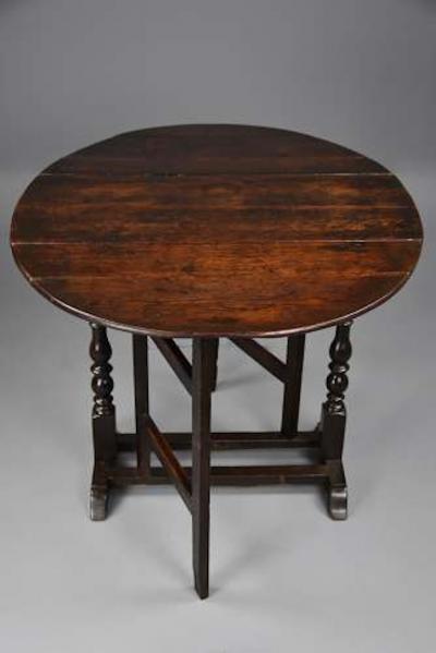 Rare late 17thc oak gateleg table of small proportions