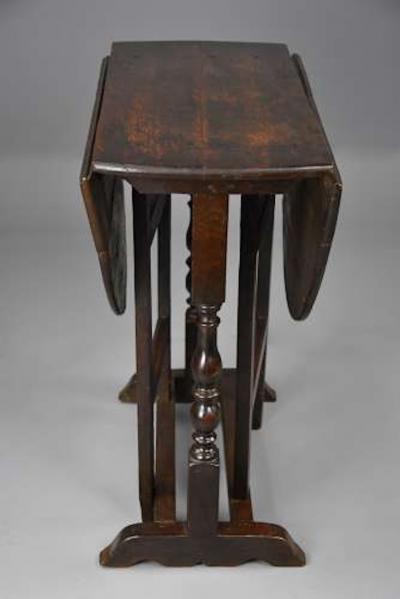 Rare late 17thc oak gateleg table of small proportions
