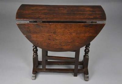 Rare late 17thc oak gateleg table of small proportions