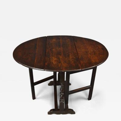 Rare late 17thc oak gateleg table of small proportions