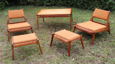 Rarest complete teak hunting chairs and ottoman set in vintage condition