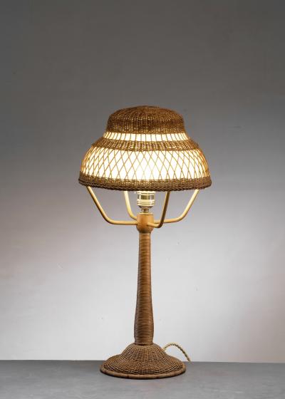Rattan table lamp