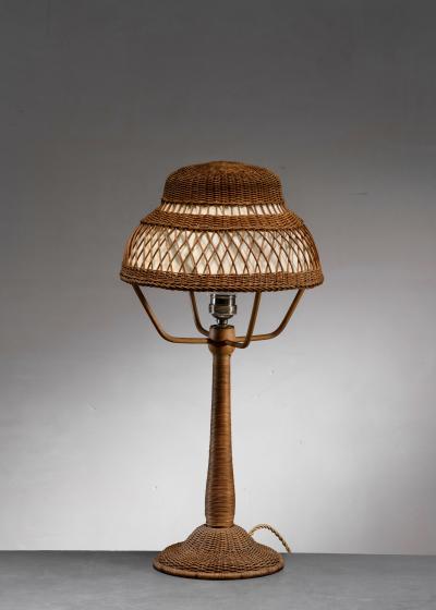 Rattan table lamp