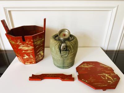 Red and Gold Lacquer Portable Tea Bucket and Cover Ryukyu Kingdom Okinawa