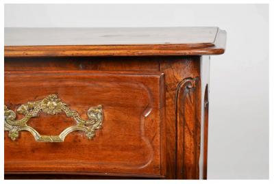 Regence Walnut Commode Circo 1715 1730