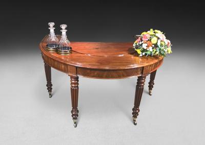 Regency Mahogancy Hunt Table