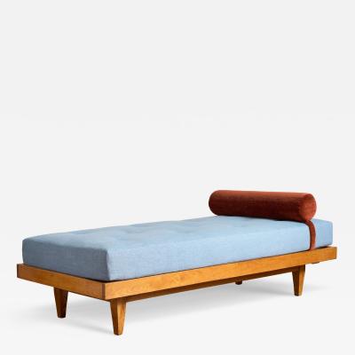 Ren Gabriel Rene Gabriel Daybed