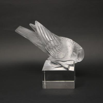 Rene Lalique Moineau Sur Socle Ailes Fermees Paperweight