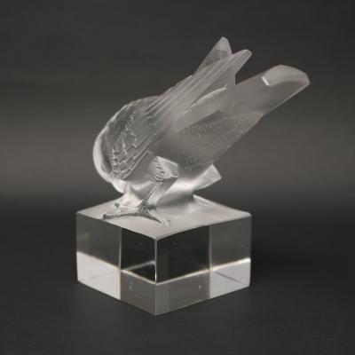 Rene Lalique Moineau Sur Socle Ailes Fermees Paperweight