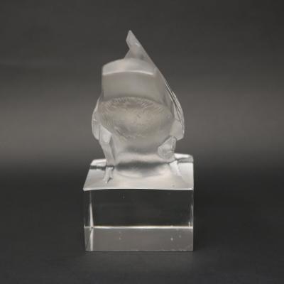 Rene Lalique Moineau Sur Socle Ailes Fermees Paperweight