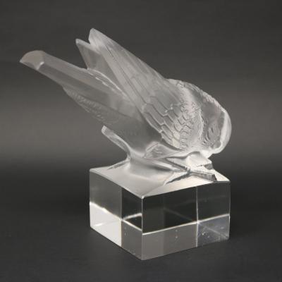 Rene Lalique Moineau Sur Socle Ailes Fermees Paperweight