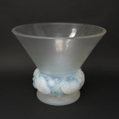 Rene Lalique Opalescent Glass Pinsons Vase