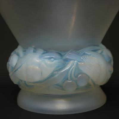 Rene Lalique Opalescent Glass Pinsons Vase