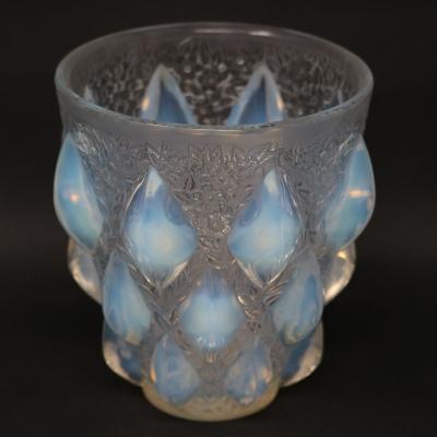 Rene Lalique Opalescent Glass Rampillon Vase