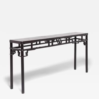 Ribbed Plank Top Altar With Cloud Medallions