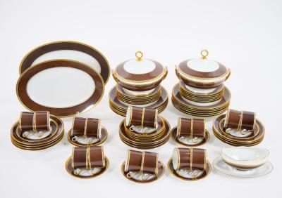 Richard Ginori Brown Gold Trimmed Extensive Dinnerware Service Of 99 Pieces